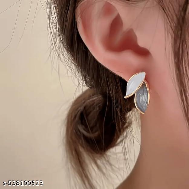 Nexzora Elegant Dual Leaf Stud Earrings High Quality – Minimalist Gold-Trimmed Design