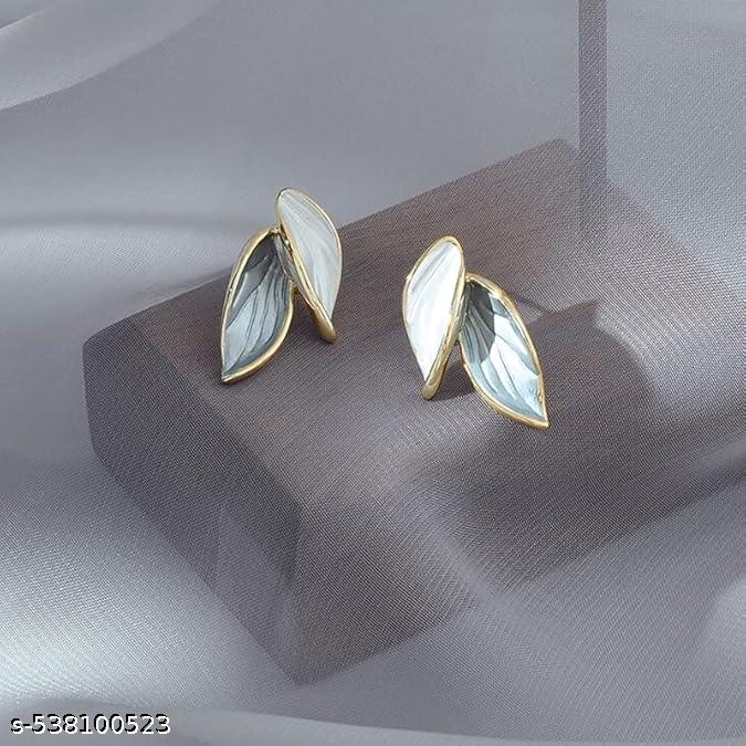 Nexzora Elegant Dual Leaf Stud Earrings High Quality – Minimalist Gold-Trimmed Design